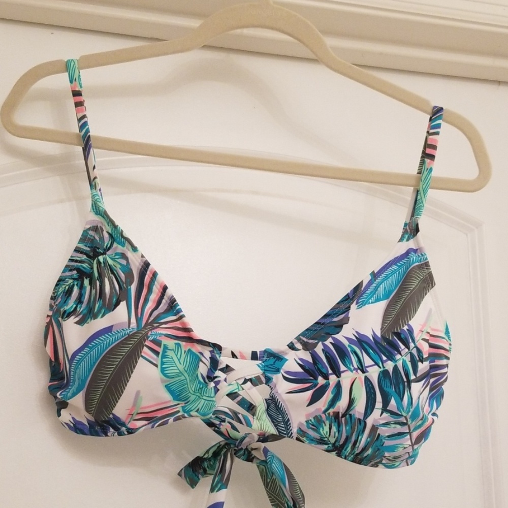 Swim suite top NWOT